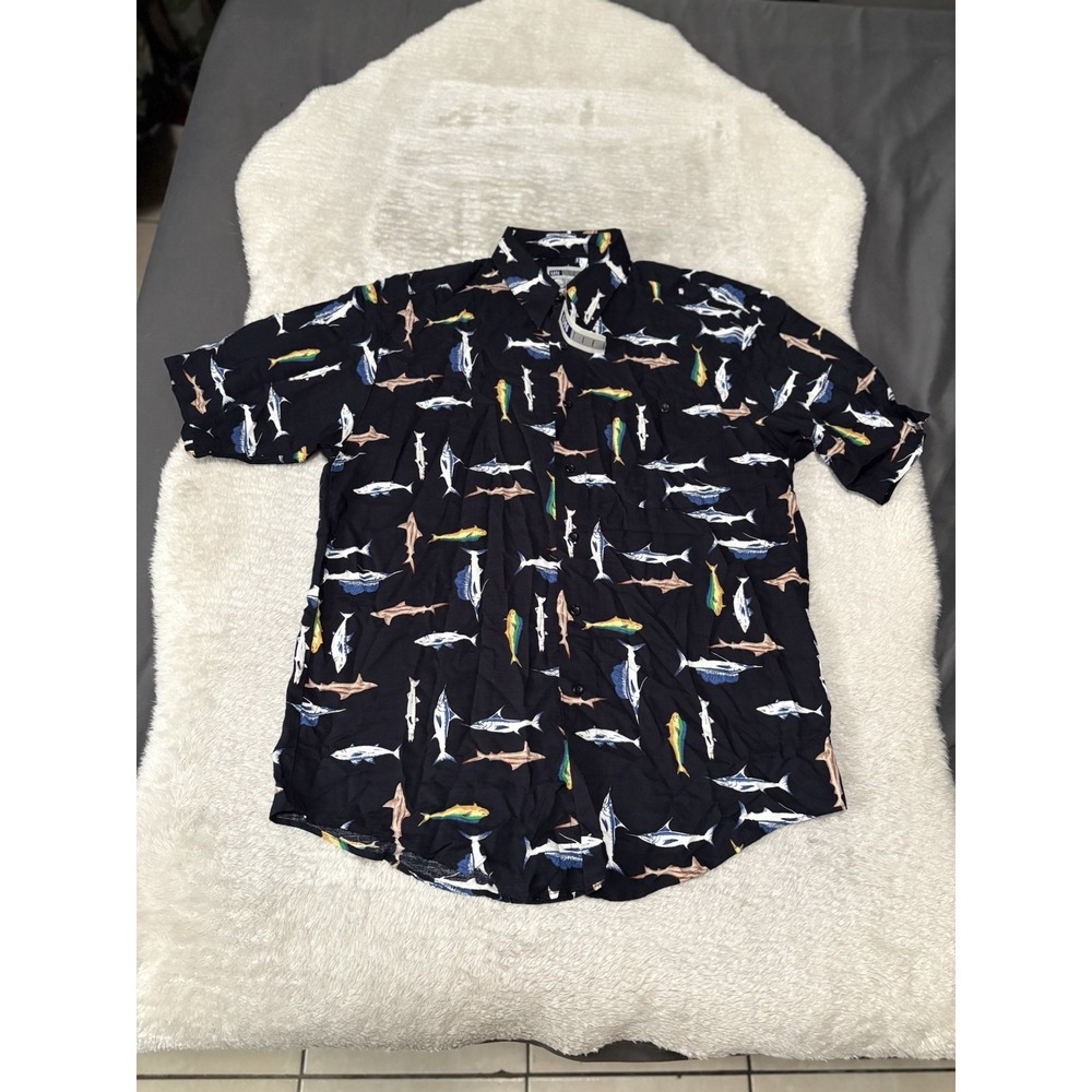 New Untied Mens Hawaiian Fish Print Shirt Size‎ Medium Sharks Swordfish